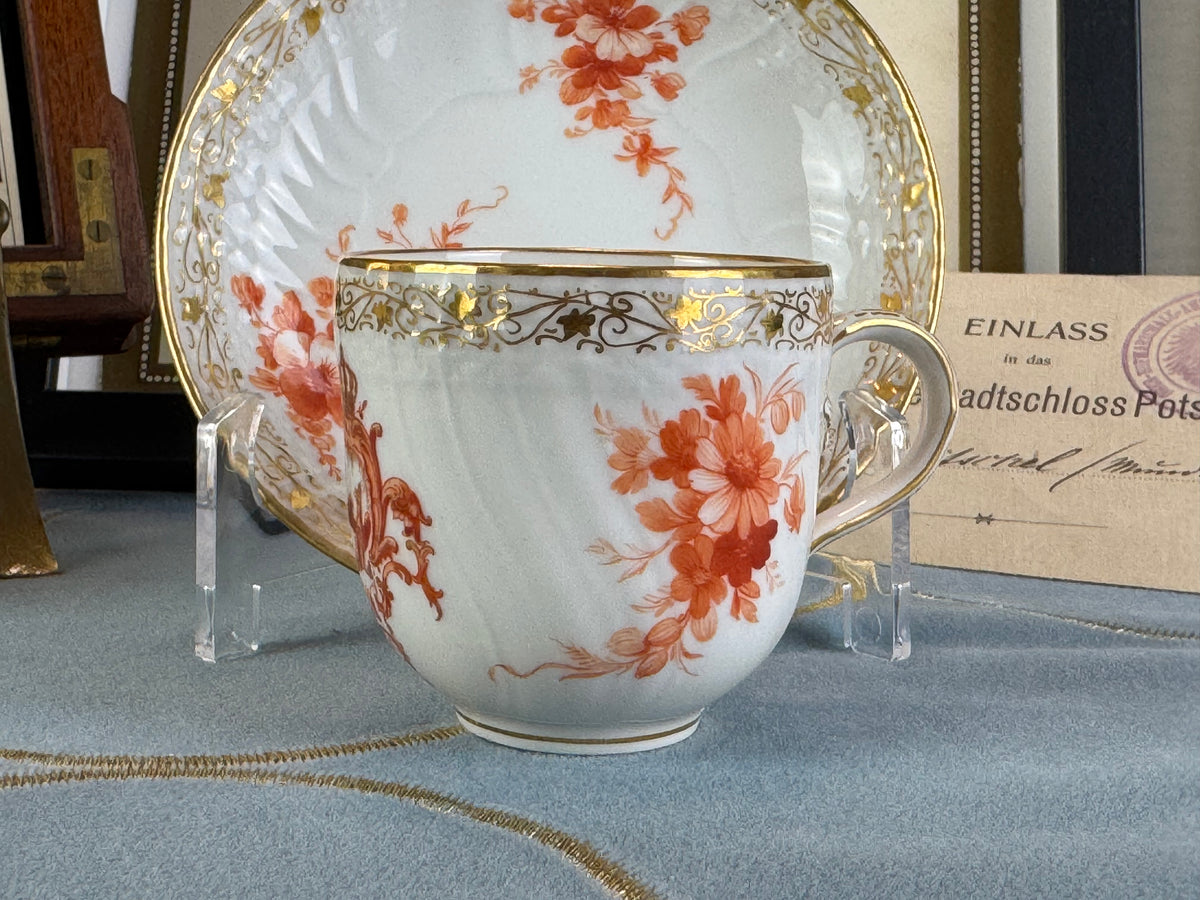 Neuosier Mokkatasse und Untertasse, Kaiser Wilhelm II, datiert 1908 und 1913