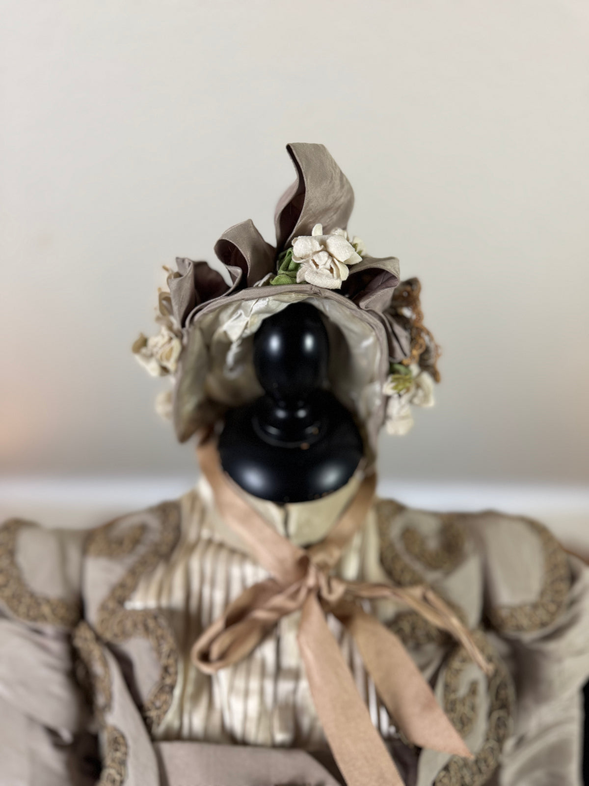 Antikes viktorianisches Gehkleid, ca. 1897 - Dreiteiliges englisches Ensemble