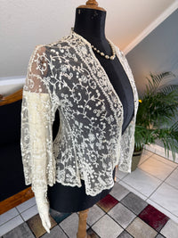 Jacke aus weißem besticktem Tüll, Edwardianisch, England, ca. 1906 – Dekoratives Überkleid