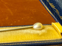 Antique 585 gold tie pin with pearl in original Friedländer Berlin presentation case, collectible linked to Kaiser Wilhelm II