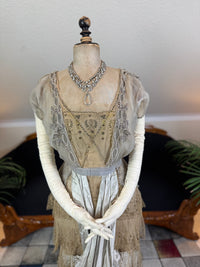 Antikes GUSTAVE BEER Abendkleid – Seidenchiffon &amp; Samt, Paris Couture ca. 1912