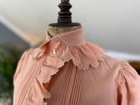 KÖNIGLICHE Bettjacke, aus dem Nachlass der Herzogin Maria Immakulata von Württemberg, geborene Erzherzogin von Österreich, 1900