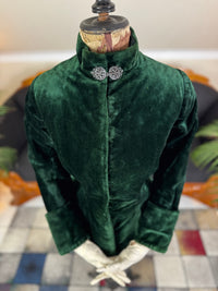 Seltene viktorianische Reitjacke, ca. 1878 – Grüner Samt, gestepptes Seidenfutter, historische Reitsportmode