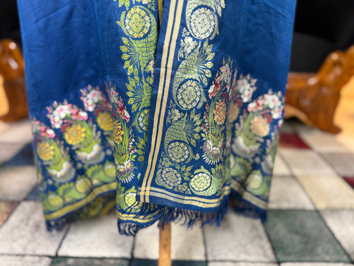 Rokoko-Eleganz in Spitalfields-Seide – Antike Stola, ca. 1790