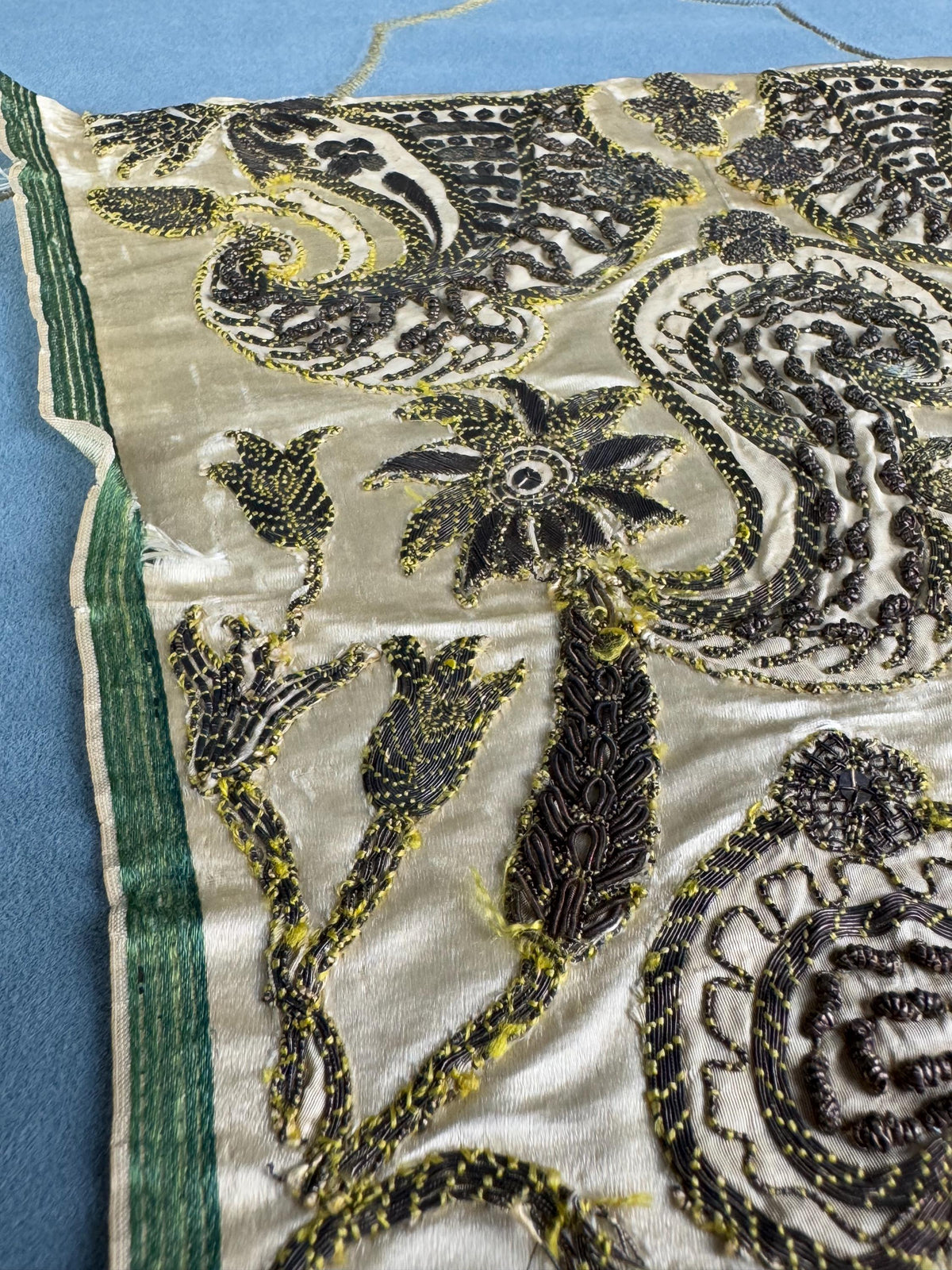 1710 English Baroque silk stomacher with metallic embroidery and floral motifs, antique 18th‑century dress accessory