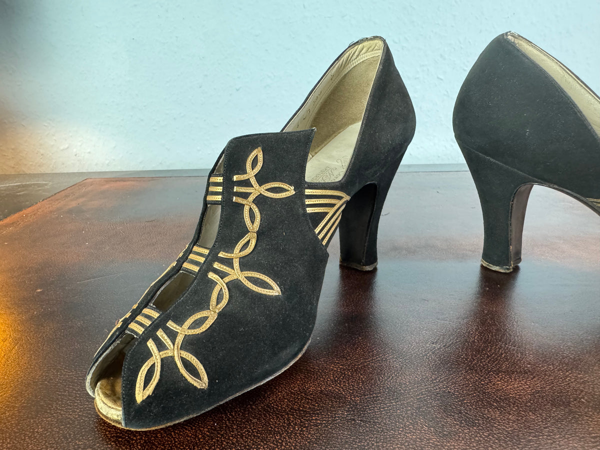 Antique 1910 evening shoes by Bally, Dutch court supplier N. Smit