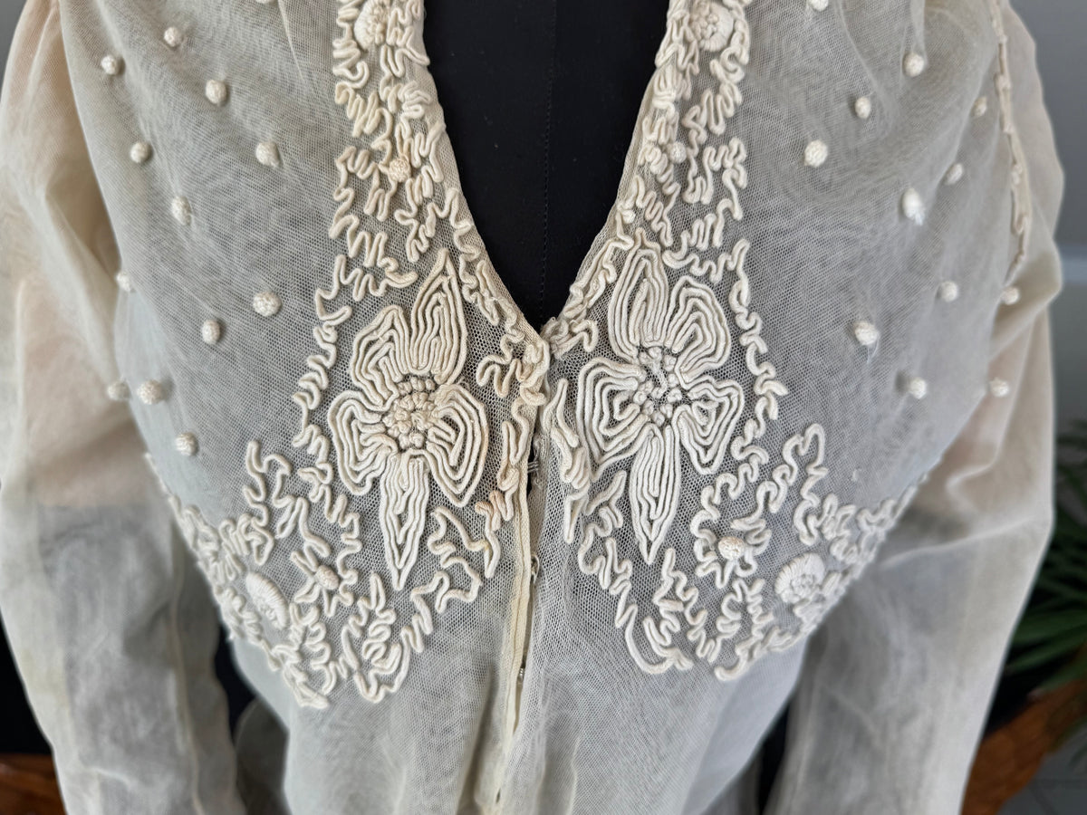 Bluse mit Soutache-Applikation, ca. 1915
