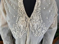 Bluse mit Soutache-Applikation, ca. 1915