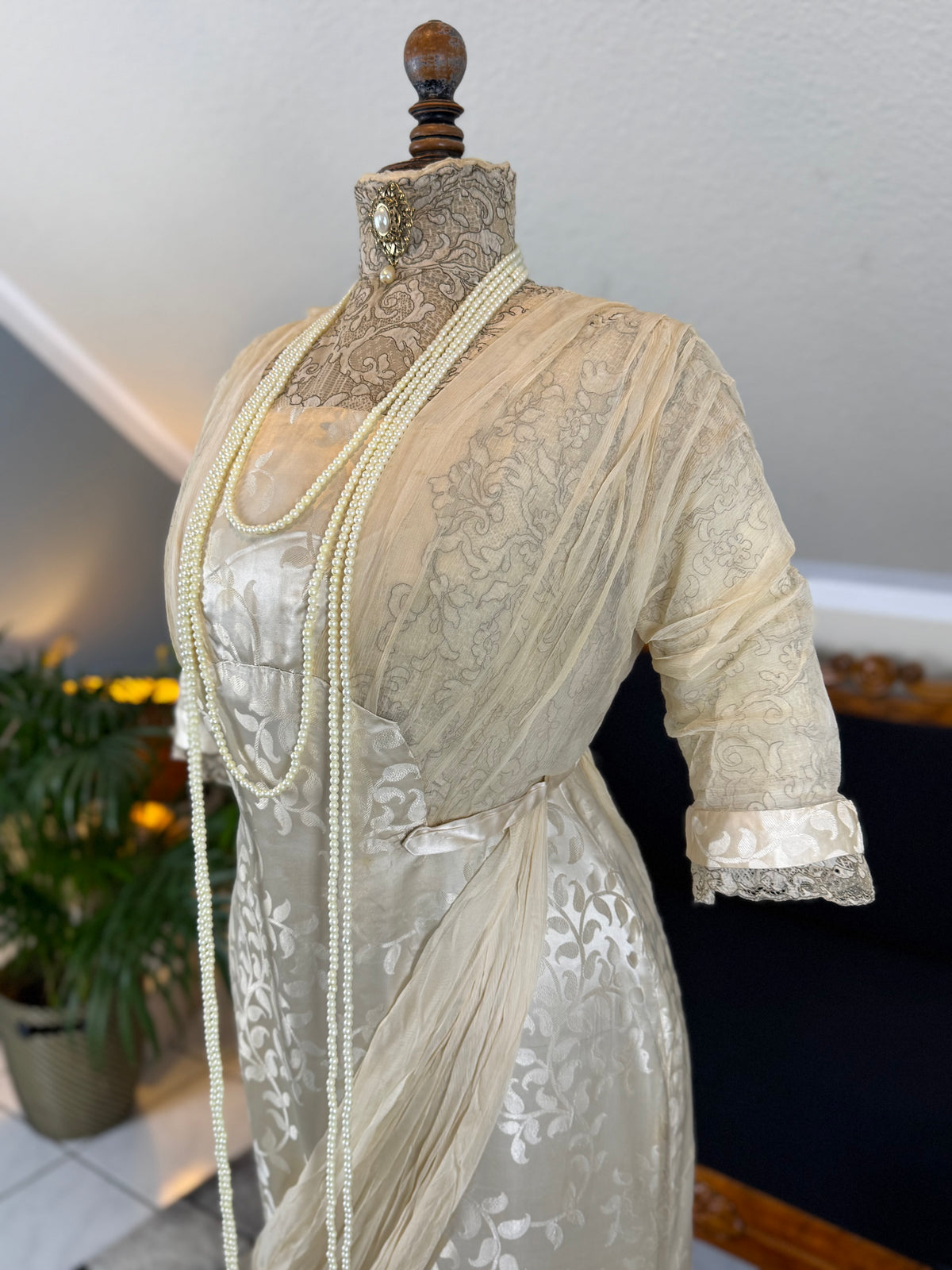 Evening Dress 1912 – Cream Silk Brocade with Lace & Crepe Drapes by M. E. Humble, Court Dressmaker, Lady Gillman Provenance