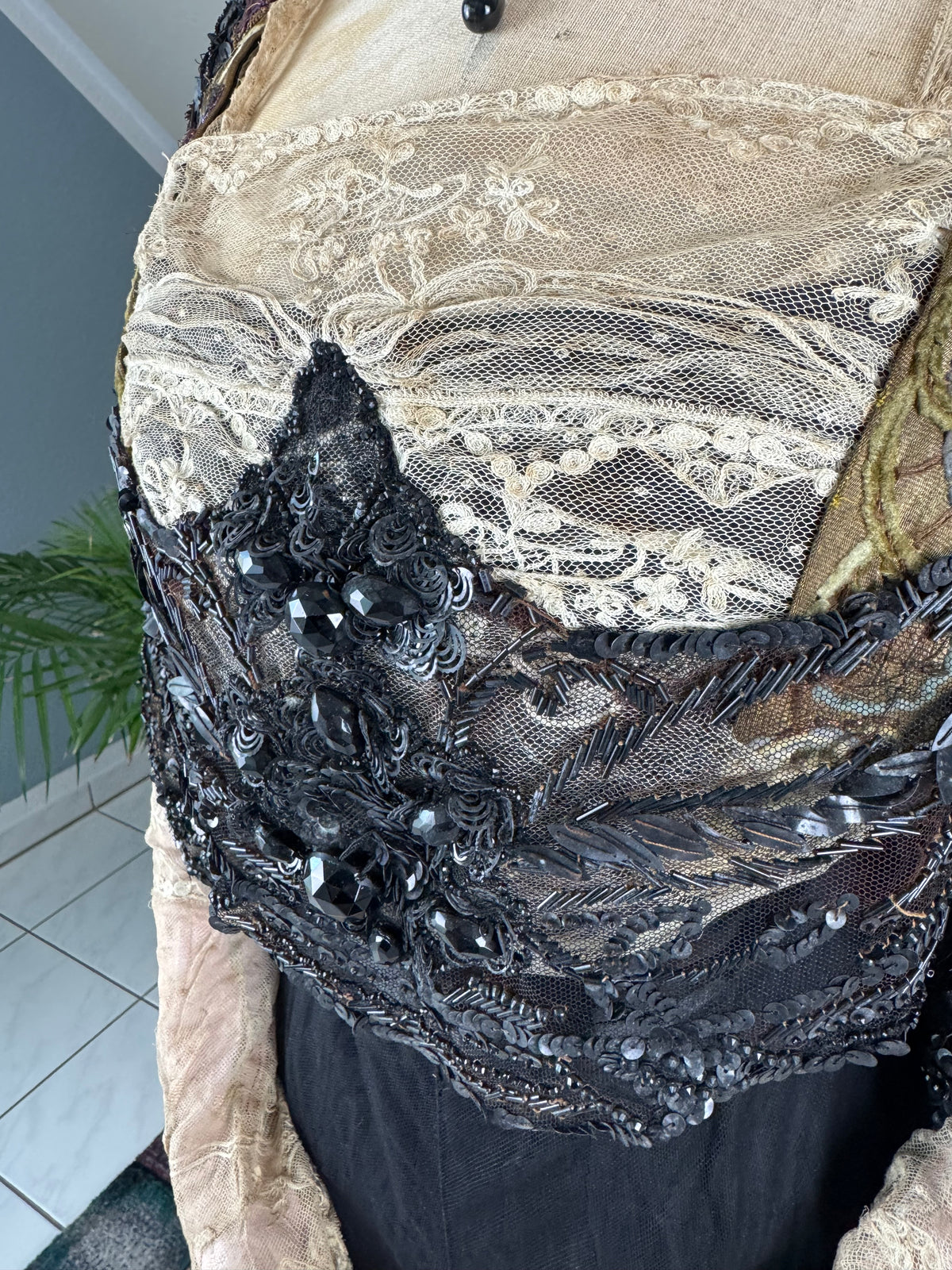 Antikes edwardianisches Abendkleid ca. 1906 – Seide, Spitze, Tüll & Brokat aus England