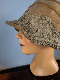 French Velvet Cloche, ca. 1925 – Art Deco Hat
