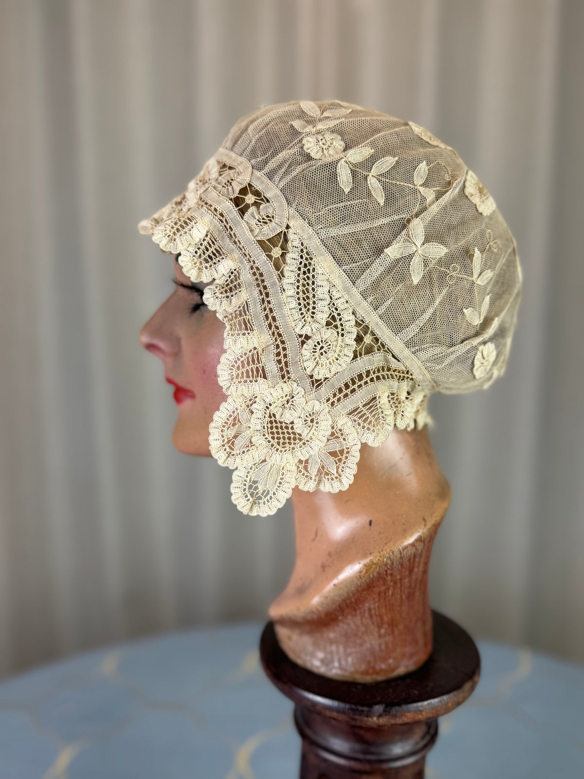 Antike Hochzeitshaube aus Spitze, 1920er