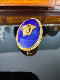 Imperial gift brooch with gilded Imperial Crown of Kaiser Wilhelm II, blue enamel, German Empire, circa 1900
