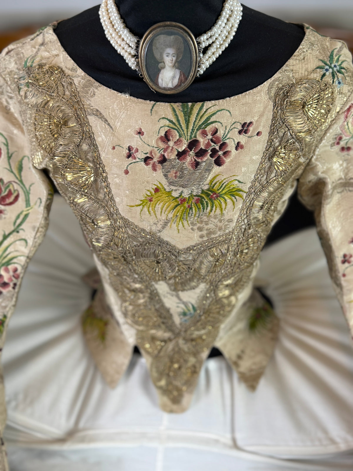 Seltenes Rokoko-Mieder, ca. 1765 – handgenähtes französisches Kleidungsstück aus dem 18. Jahrhundert