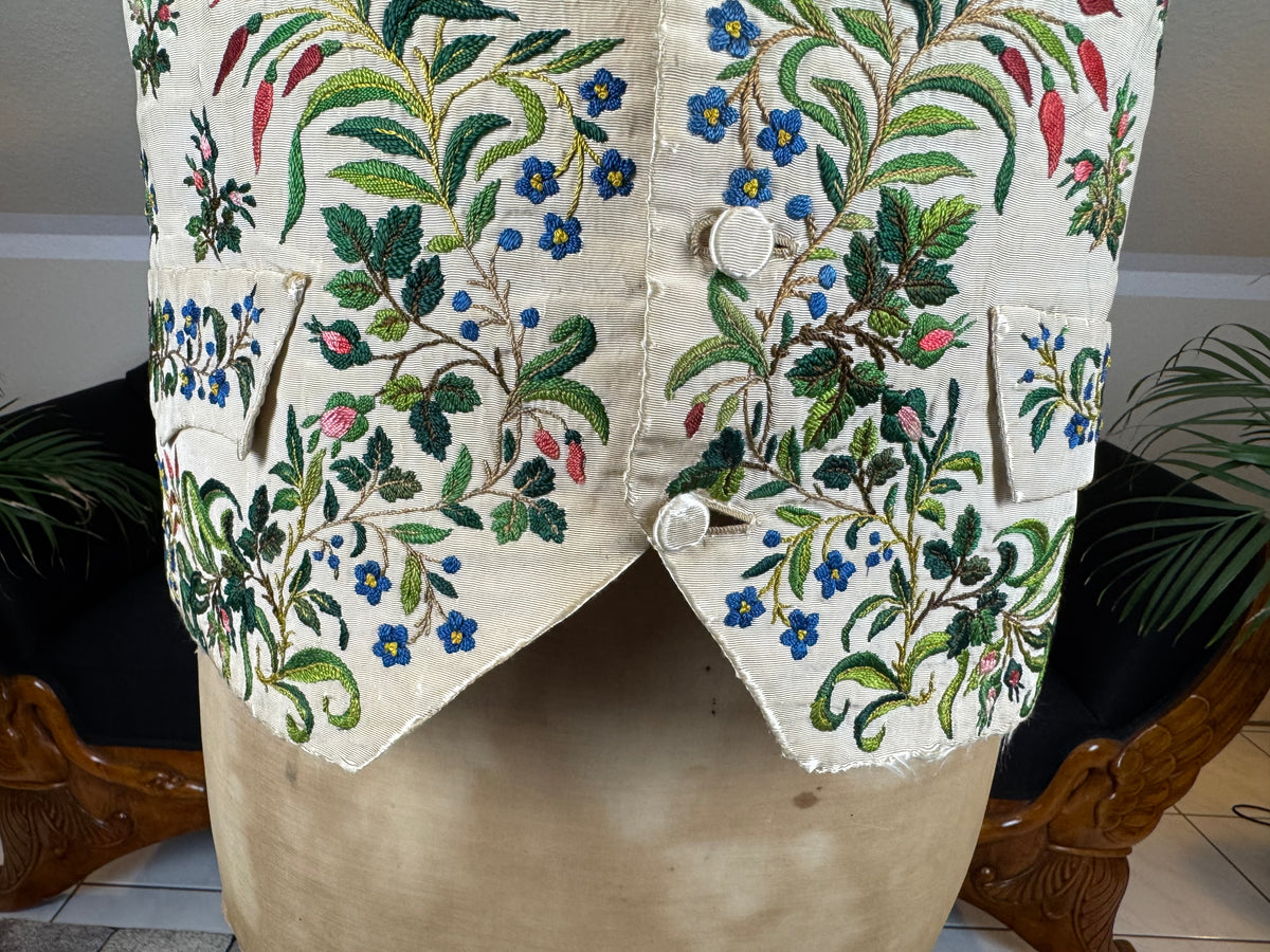Georgian Cream Silk Embroidered Waistcoat, England ca. 1790 – Vibrant Antique Menswear