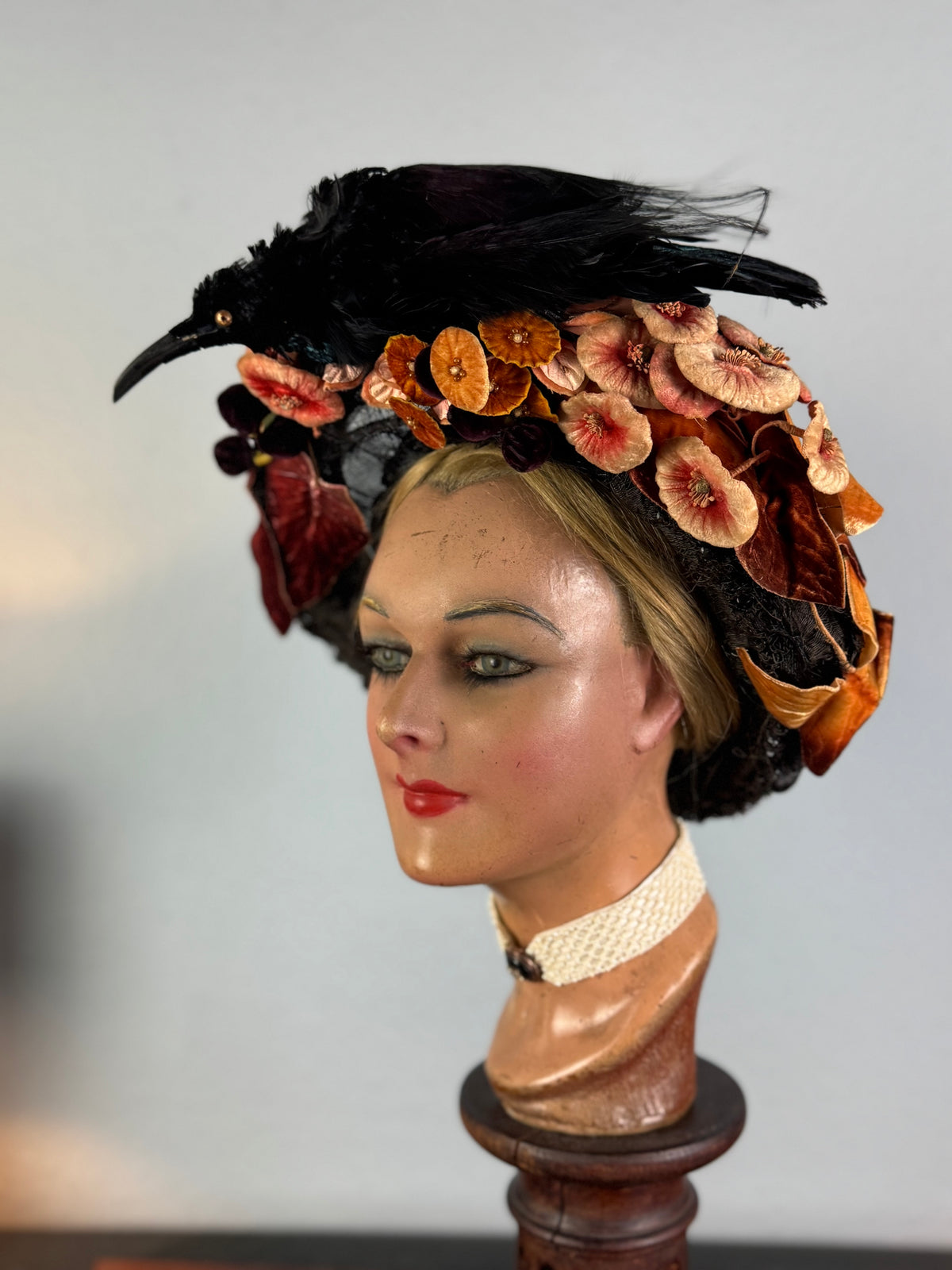 Antiker Vogelhut, England, ca. 1904 – edwardianische Federbesatz-Hutmode
