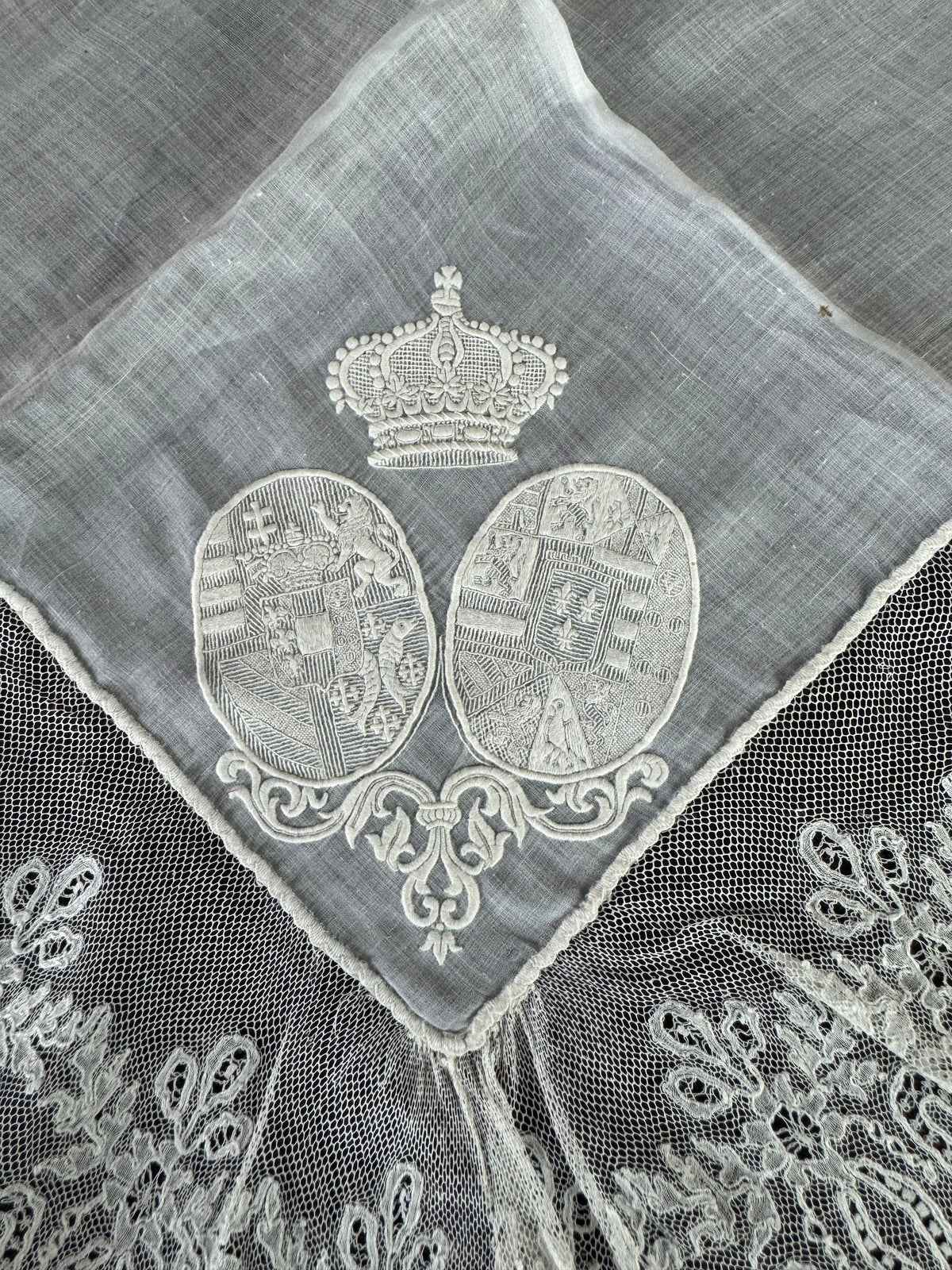 Royal antique lace handkerchief ca.1861 – Austria‑Tuscany and Bourbon‑Sicily coats of arms in fine lace