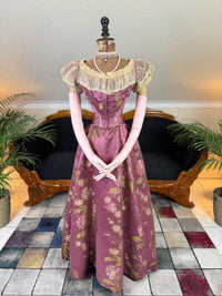 Antikes lilafarbenes Seiden-Ballkleid aus der viktorianischen Ära, ca. 1895