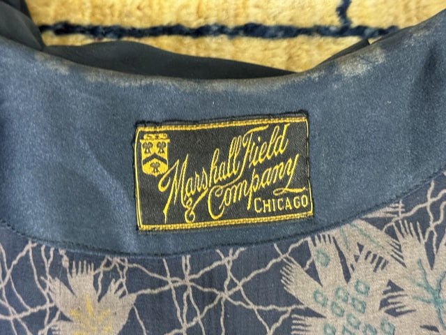 MARSHALL FIELD & Co. antique hooded cape, Chicago, ca. 1924, dark blue silk flapper cape