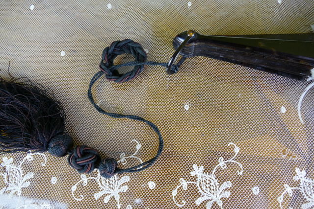Federfächer mit Monogramm, um 1900