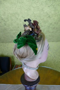 Frau. JOSSE Elegante Haube, Paris, ca. 1884