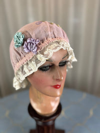 Antike violette Boudoir-Mütze, 1920er