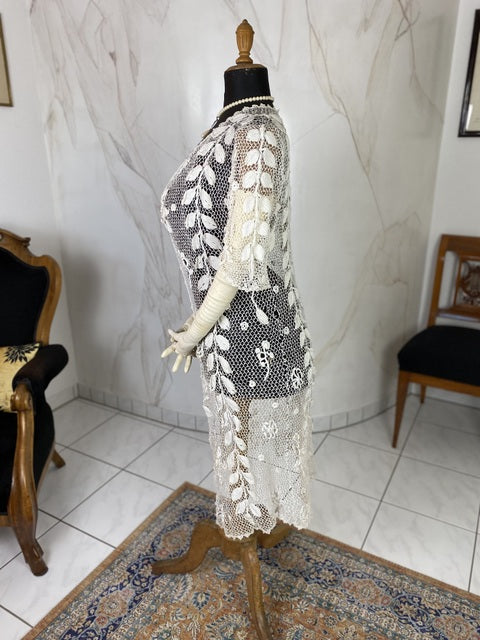 Irische Häkel-Langjacke, England, ca. 1908