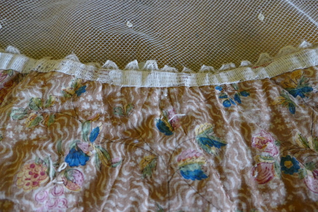 Antiker Biedermeier Brustlatz ca. 1840 – Deutsches frühes viktorianisches Textil