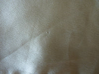 Antikes asymmetrisches Satinbrautkleid, 1920er Jahre – Cremefarbenes Art-déco-Brautkleid