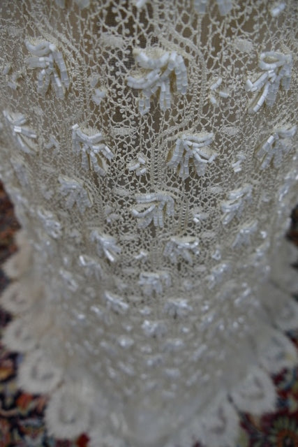 Antikes besticktes Spitzen-Bustle-Überkleid, 1880er Jahre