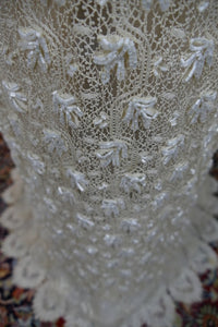 Antikes besticktes Spitzen-Bustle-Überkleid, 1880er Jahre