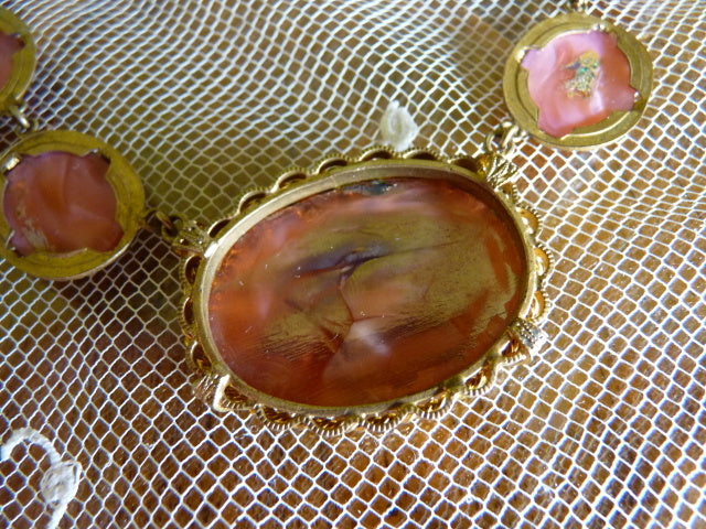 Schillernde Art Deco Halskette aus Kunstglas, 1920er