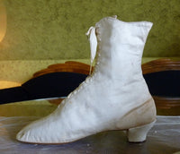Sportliche Schnürstiefel aus Baumwollsatin, ca. 1875