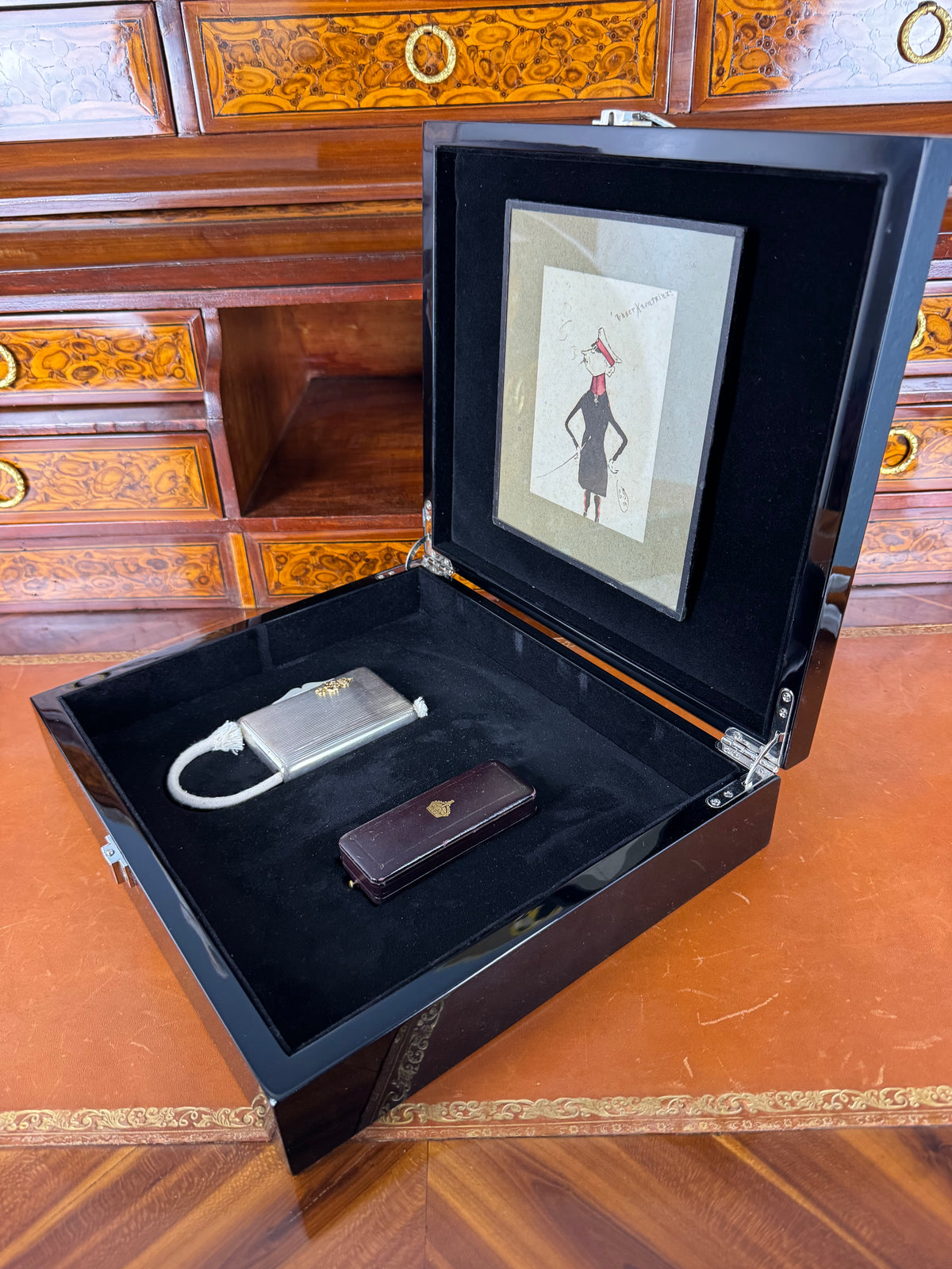 Silver cigarette case of Crown Prince Wilhelm of Prussia with crowned monogram, presentation pin and original caricature in bespoke casket.