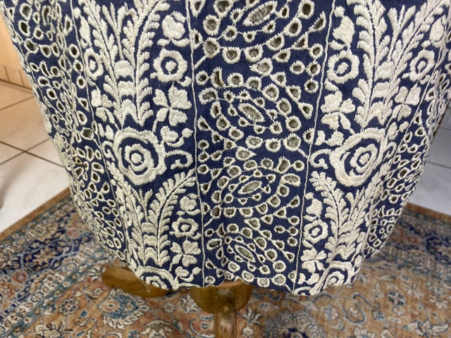 ÉVE VALÈRE Antiker Mantel, London, ca. 1928 – Cremefarben-blaues Design im Art-Déco-Stil