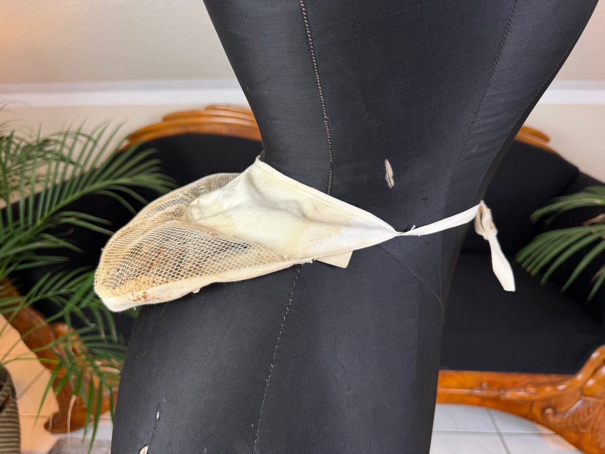 W & W Bustle Pad, Philadelphia, 1890er Jahre – Viktorianisches Unterkleid aus Baumwolle und Stahlspiralen
