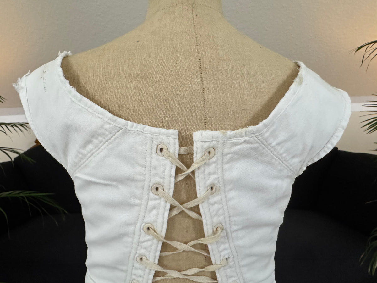 Baumwollkorsett mit Kordelzug, ca. 1825–1830 – Regency-Mode, seltenes Beispiel aus dem frühen 19. Jahrhundert