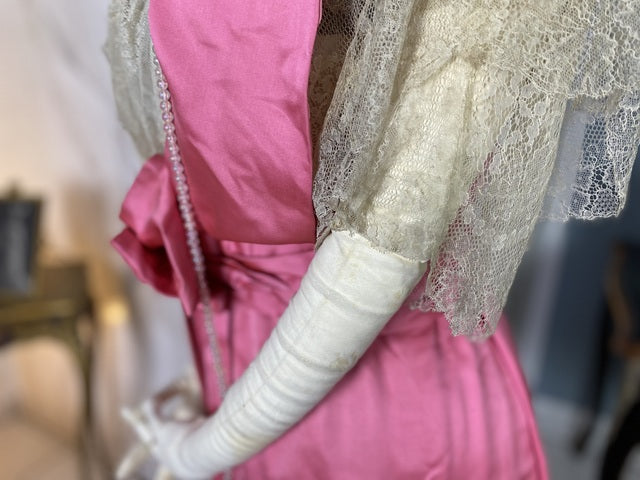 Rosa Satin-Abendkleid aus der Titanic-Ära, ca. 1912