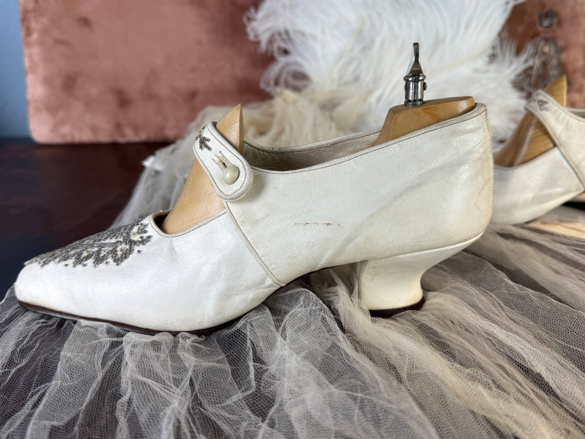 Antike Abendschuhe aus Ziegenleder, England, ca. 1907