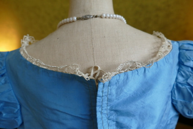 Mieder-Reifrockkleid, 1850er Jahre