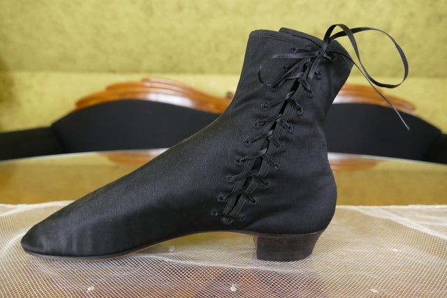 Schwarze Stiefel mit seitlicher Schnürung, Bürgerkriegszeit, ca. 1860–1865