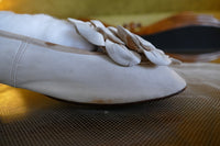 Antike Ziegenlederschuhe in Cremeweiß, ca. 1863–1870