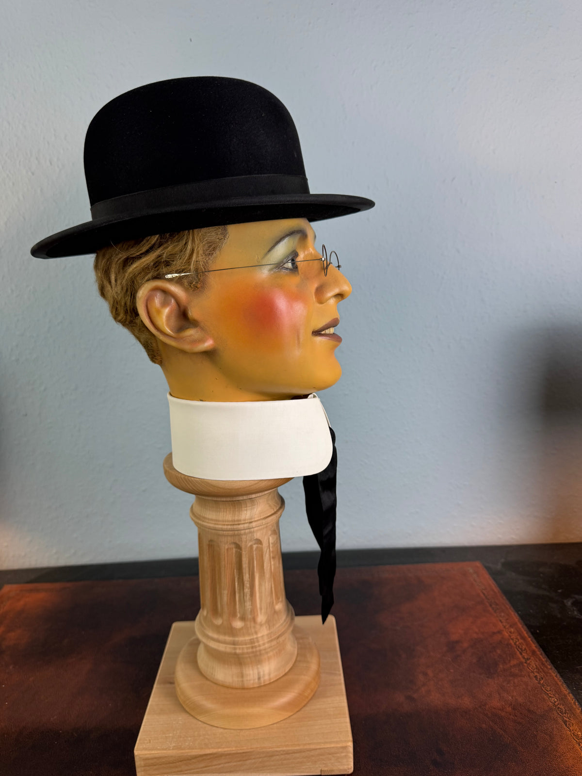 Rare Bowler hat by C. W. Borchert Berlin, silk‑lined, very well preserved