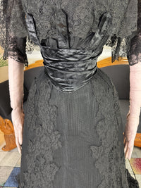 RA HIGGINS "Mohnblumenkleid", Pittsburgh, ca. 1896
