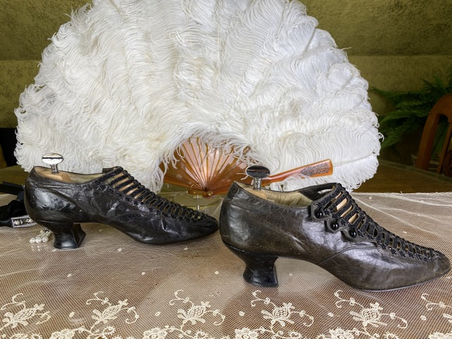 Abendschuhe, ca. 1898
