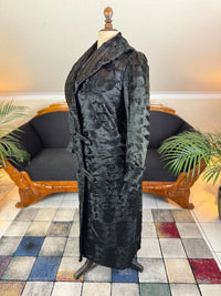 Edwardian ca. 1904 Langer schwarzer Mantel aus künstlichem Biberfell – Victor Tailoring Co., Chicago