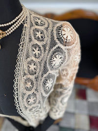 Antike Teneriffa-Spitzenjacke von 1911 – Feine Nadelspitzen-Medaillonarbeit