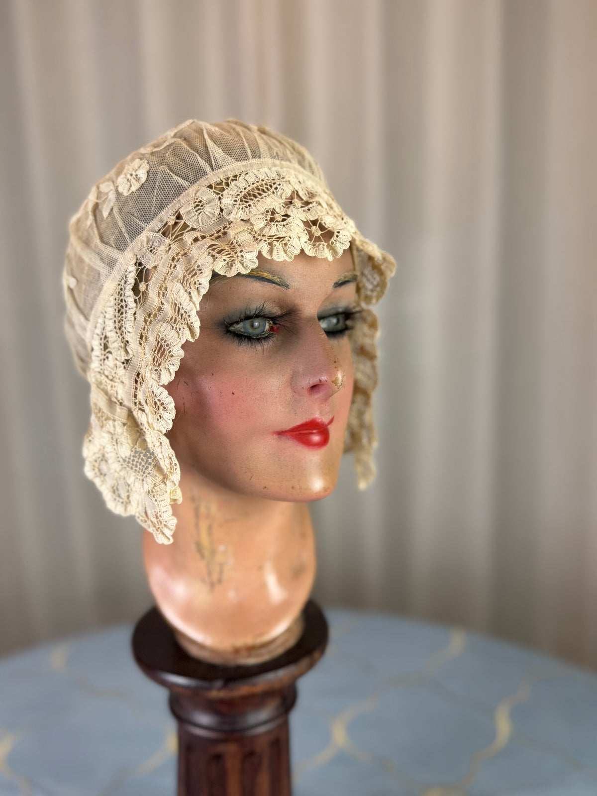 Antike Hochzeitshaube aus Spitze, 1920er