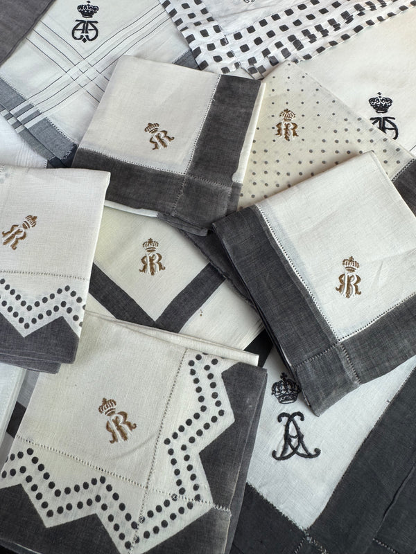 Royal antique mourning handkerchief collection c.1900 – 19 lace handkerchiefs with Württemberg monograms