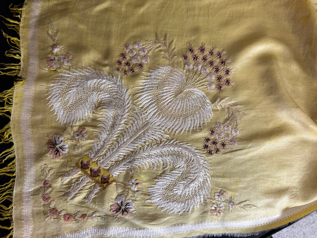 Antiker Regency-Schal mit Stickerei der Federn des Prinzen von Wales, ca. 1805